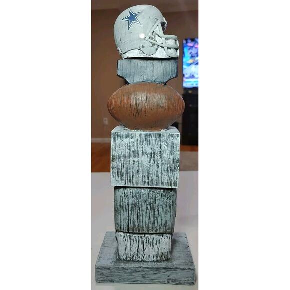 Dallas Cowboys NFL 15 Inch Tiki Totem Pole Statue - Picture 3 of 9